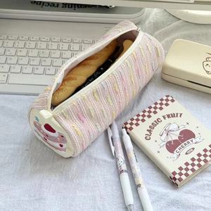 Trousse à crayons en polyester motif <span class=keywords><strong>fraise</strong></span> de dessin animé GF, sac à pinceaux de maquillage, fermeture éclair, grande capacité, sac de voyage pour cosmétiques et papeterie - Product Image 6