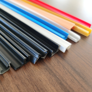 Màu đen L hình dạng kênh trang trí ABS uPVC PP PE PVC uhmwpe nhựa đùn hồ sơ 6 khe cắm nhựa bìa dải PP - Product Image 2