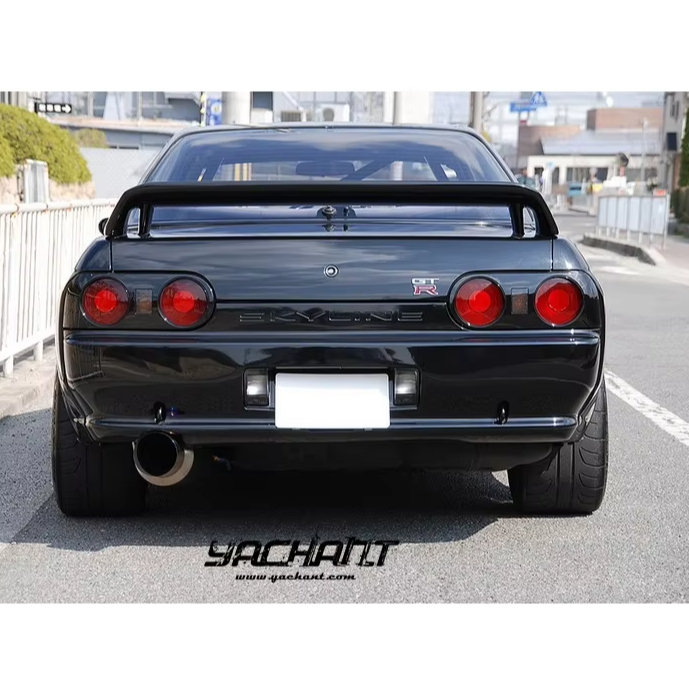 あなたの車のための信じられないほどのスカイラインr32スポイラー