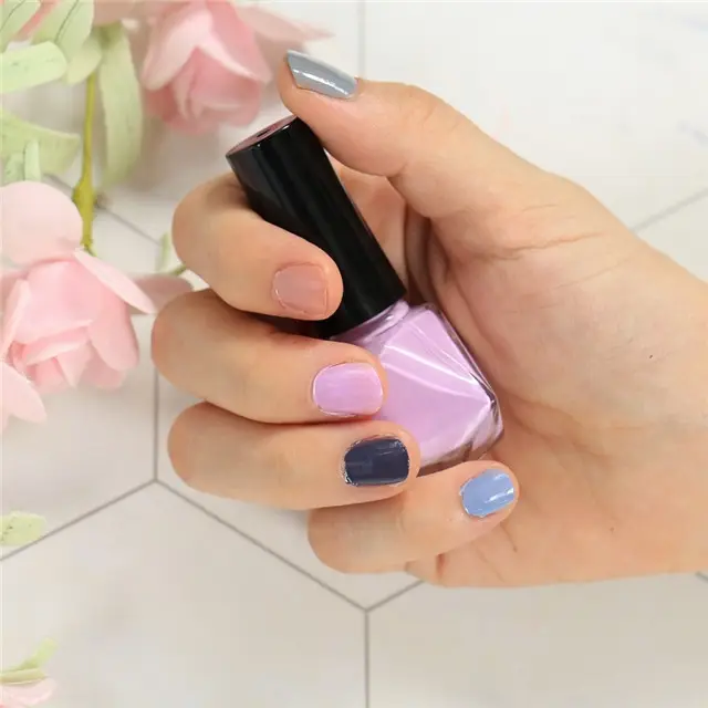 Korean Custom Logo Oem Nail Polish Baby Holographic Nail Polish Breathable Nail Polish Halal