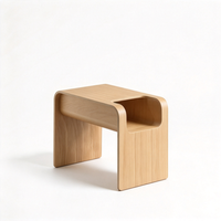 Table d'appoint en bois massif de style nordique, table de salon design en forme de C, minimaliste, style Instagram, petite table basse de rangement