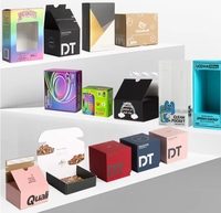 Boîtes en carton ondulé personnalisables avec impression recto-verso, pelliculage mat et doublure en mousse pour l'emballage de vêtements – Commande directe en gros