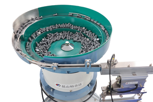 เครื่องป้อนแบบสั่นสะเทือนด้วยมอเตอร์สแตนเลสแบบกำหนดเอง พร้อมการรับประกัน 1 ปีสำหรับสกรู - Product Image 4