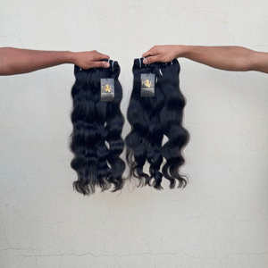 Paquet de cheveux humains bruts naturels du temple indien, Bodywave, faisceaux de tissage de cheveux du temple alignés sur les cuticules - Product Image 1