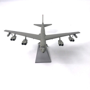 Modèle d'<span class=keywords><strong>avion</strong></span> <span class=keywords><strong>bombardier</strong></span> B-52 Stratofortress à l'échelle 1/200, modèle d'<span class=keywords><strong>avion</strong></span> <span class=keywords><strong>militaire</strong></span> lourd de l'USAF, objet de collection pour les collectionneurs - Product Image 2