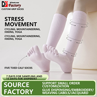 Chaussettes d'été respirantes pour femmes, antidérapantes, pour yoga et pilates, avec logo tricoté sur le dessous, chaussettes compressives