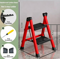 Échelle pliante en acier à 4 marches, capacité de charge de 300 lb, design compact, outil polyvalent pour la maison, l'hôtel, l'entrepôt