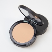 Poudre de maquillage minéral de vente chaude contrôle de l'huile couleurs personnalisées fond de teint maquillage pour le visage poudre de presse compacte