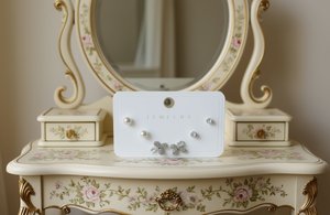 Eleganti orecchini a forma di fiore in argento con perle finte, gioielli classici da donna per l'uso quotidiano - Product Image 2