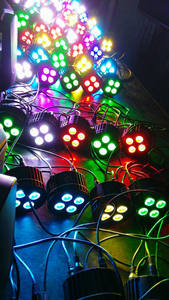 Rigeba logement en aluminium coulé sous pression de haute qualité 4x8W <span class=keywords><strong>Par36</strong></span> led mini plat peut éclairer pour des événements d'étape - Product Image 3