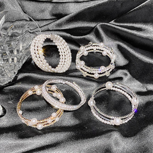 Pulsera de perlas multicapa coreana para <span class=keywords><strong>mujer</strong></span> y niñ<span class=keywords><strong>a</strong></span>, brazalete de diamantes cruzados, gran oferta, <span class=keywords><strong>2022</strong></span> - Product Image 3