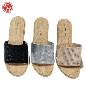 รองเท้าแตะพื้นหนาสไตล์เกาหลี รุ่นใหม่ สำหรับผู้ชายและผู้หญิง ใช้งานได้หลากหลาย กันลื่น นุ่ม สบาย รองเท้าลำลองชายหาด แฟชั่นฤดูร้อน - Product Image 4