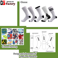Chaussettes imprimées numériques 3D en gros, design complet, logo personnalisé unisexe, sublimation, sport, hommes, femmes, chaussettes personnalisées avec photo fonctionnelle