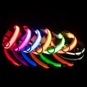 Collier LED RGB rechargeable USB Dericsson pour chien et chat, en polyester réglable, avec décoration écharpe à motif de dessin animé, simple, pour laisses et harnais - Product Image 1