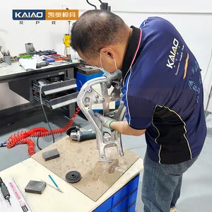 KAIAOモーターサイクル展示会精巧な自動車部品フレームカスタムASF金属材料AlTi鉄合金構造CNC機械加工