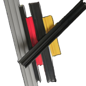 Profilés <span class=keywords><strong>en</strong></span> <span class=keywords><strong>PVC</strong></span> dur <span class=keywords><strong>en</strong></span> plastique de surface brillante PC <span class=keywords><strong>PVC</strong></span> <span class=keywords><strong>noir</strong></span> Extrusion ABS UPVC Profilés extrudés <span class=keywords><strong>en</strong></span> forme de <span class=keywords><strong>U</strong></span> Cadre <span class=keywords><strong>en</strong></span> plastique - Product Image 1