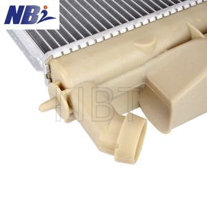 Nuevo 1 año de garantía PEUGEOT 306 tanque de agua del radiador del coche 133045/1331CS incluyendo tapa manguera del radiador Material plástico aluminio - Product Image 5