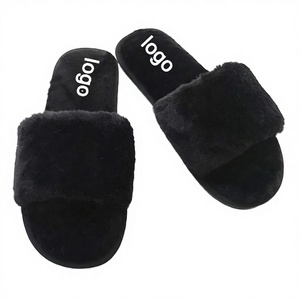 Chaussons ouverts en peluche chaude pour femmes, nouveau style automne-hiver, antidérapants, semelle souple, couleur unie, design croisé - Product Image 3