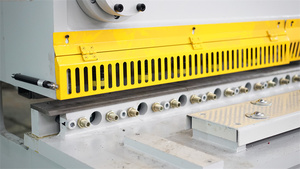 Nhà Máy Sản Xuất QC11Y 8X4000 Tấm Kim Loại Tốt Thủy Lực <span class=keywords><strong>CNC</strong></span> Máy Cắt Chém Chức Năng - Product Image 3