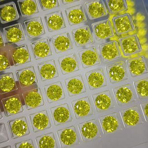 Garnata de Yttrium Aluminio (YAG) Sintética Cultivada en Laboratorio, Color Amarillo Fluorescente, Corte Redondo, para Joyería - Product Image 2