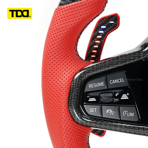 Volant sport en fibre de carbone TDD compatible avec BMW CS, cuir perforé rouge avec marque centrale rouge - Product Image 3