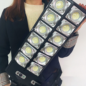 โคมไฟ LED พลังงานแสงอาทิตย์ทรงพลัง โคมไฟถนนกลางแจ้งสว่างพิเศษ 7800lm ไฟพลังงานแสงอาทิตย์กำลังสูง เซ็นเซอร์ตรวจจับความเคลื่อนไหว รีโมทคอนโทรล ไฟสวน - Product Image 3