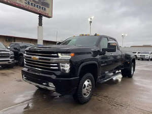 Faible kilométrage Voitures propres d'occasion <span class=keywords><strong>2022</strong></span> <span class=keywords><strong>Chevrolet</strong></span> <span class=keywords><strong>Silverado</strong></span> <span class=keywords><strong>3500</strong></span> HD Crew Cab High Country Pickup 4D 8 pieds prêt à expédier - Product Image 2
