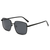Lunettes de soleil métal petit cadre carré pour hommes femmes UV Protection nuances lunettes mode classe lunettes de soleil polarisées personnalisées