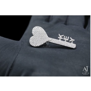 Colgante de Diamante Moissanite Certificado por Exportador Indio para Hombres y Mujeres, Joyería de Plata Premium Disponible al Mejor Precio de Fábrica - Product Image 1