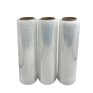 Rollo de Película de Embalaje Transparente, Autoadhesiva, Elástica, Resistente al Agua, de Polietileno (PE), Personalizable y de Alta Calidad, Producto Estrella de China - Product Image 1
