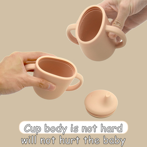 Tasse d'apprentissage en silicone sans BPA pour bébé et tout-petit, biberon d'eau anti-fuite avec paille et double poignée - Product Image 4