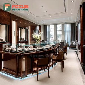 Système de présentoirs modernes pour bijouterie, comptoir de centre commercial avec cadre en bois - Product Image 6