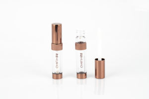 Tubos <span class=keywords><strong>de</strong></span> brillo <span class=keywords><strong>de</strong></span> labios cilíndricos cristalinos personalizables, lápiz labial <span class=keywords><strong>estriado</strong></span> <span class=keywords><strong>de</strong></span> oro rosa, embalaje cosmético - Product Image 3