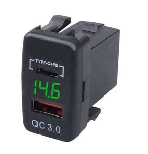 Prise de chargeur de voiture à chargement rapide 2 ports QC 3.0 PD 30W pour TOYOTA Car Viechles - Product Image 4