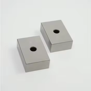 Aimant permanent Ndfeb à force magnétique supérieure REALMAX, fabriqué en Chine, avec service de cintrage et trou fraisé, pour usage industriel - Product Image 2