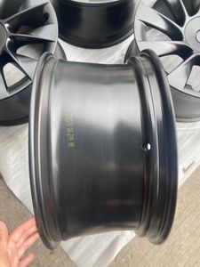 Rueda <span class=keywords><strong>de</strong></span> coche <span class=keywords><strong>de</strong></span> 20 pulgadas, pieza <span class=keywords><strong>de</strong></span> repuesto Original <span class=keywords><strong>de</strong></span> aleación <span class=keywords><strong>de</strong></span> aluminio para <span class=keywords><strong>tesla</strong></span>, modelo y rim, 118223-00-b - Product Image 3