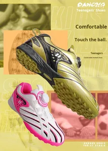 <span class=keywords><strong>รองเท้า</strong></span>ฟุตบอลเด็กผู้ชายผู้หญิงแบบผูกเชือก วั<span class=keywords><strong>ส</strong></span><span class=keywords><strong>ด</strong></span>ุ<span class=keywords><strong>ส</strong></span>ังเคราะห์ <span class=keywords><strong>ส</strong></span>ีทอง ขายดี พร้อมปุ่มส<span class=keywords><strong>ตั๊</strong></span><span class=keywords><strong>ด</strong></span> <span class=keywords><strong>ส</strong></span>ำหรับนักเรียนประถม ฝึกซ้อม ปรับแต่งได้ - Product Image 4