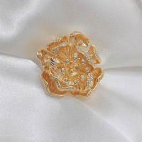 Bros Bunga Zirkon Tembaga Grosir dengan Pilihan Mutiara Desain 3 Lapis untuk Pernikahan & Hadiah