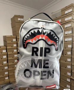 Mochila Impermeable de PVC con Diseño de Dibujos Animados, Moderna y Transparente, con Asa Suave para Uso Deportivo Casual al Aire Libre - Product Image 3