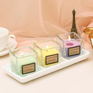 เทียนหอมอโรมาในขวดแก้วทรงสี่เหลี่ยมสำหรับตกแต่งบ้านในเทศกาลคริสต์มาส - Product Image 3