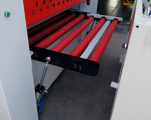 Ligne de laminage automatique de colle PUR pour le travail <span class=keywords><strong>du</strong></span> bois de 1250 mm, laminateur de film PET/PVC haute brillance pour panneaux MDF/bois-plastique/métal - Product Image 4