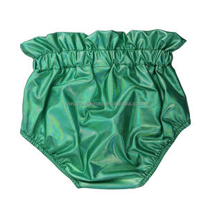 Pantaloncini Bloomer Personalizzati OEM per Bambini in Tessuto Similpelle Tinta Unita con Stampa e Vita Arricciata per Bambine e Bambini - Product Image 5