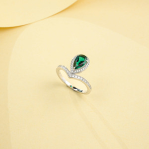 S925 <b>Silver</b> Lab-Grown <b>Emerald</b> <b>Ring</b> - Product Image 2