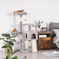 Arbre à chat moderne de luxe sur mesure en peluche gris clair avec grattoirs et lit