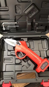 Tijeras de Podar Recubiertas de Plástico en Oferta, Tijeras para Plantas <span class=keywords><strong>Fujiwara</strong></span> con Agarre Antideslizante, Trinquete, 21 V, 1500 mAh, 15-25 mm - Product Image 2