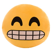 Oreiller doux en peluche pour le visage et le sourire