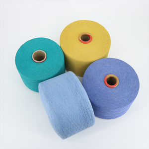 Vente entière de tissus tricotés en coton recyclé, tissage de fils de coton polyester régénéré pour le tricot à la machine - Product Image 1