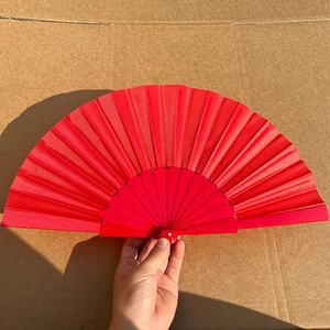 Style d'amour élégant de fan se pliant en bambou peint coloré personnalisé de main pour des promotions - Product Image 5