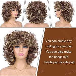 <span class=keywords><strong>Parrucca</strong></span> corta <span class=keywords><strong>Afro</strong></span> crespa riccia con frangetta per donne nere Cosplay soffice senza colla misto marrone biondo capelli sintetici naturali - Product Image 4