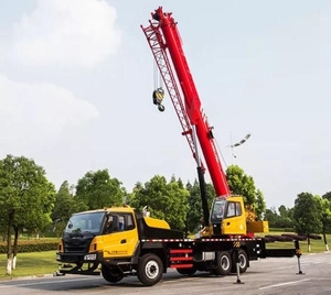 Productos Más Vendidos: Grúa Montada en Camión SPC250T4 de 25t: Potencia y Estabilidad Superiores para la Construcción - Product Image 2